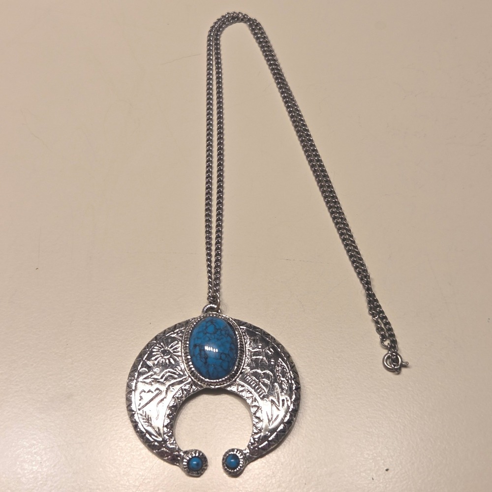 Vintage Boho Faux Turquoise Crescent Moon Pendant Necklace Silver Tone Western